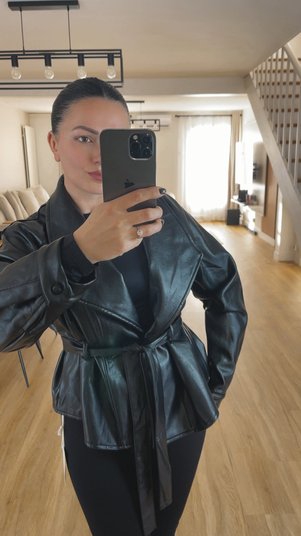 Veste ceinturée en simili cuir – Taille unique