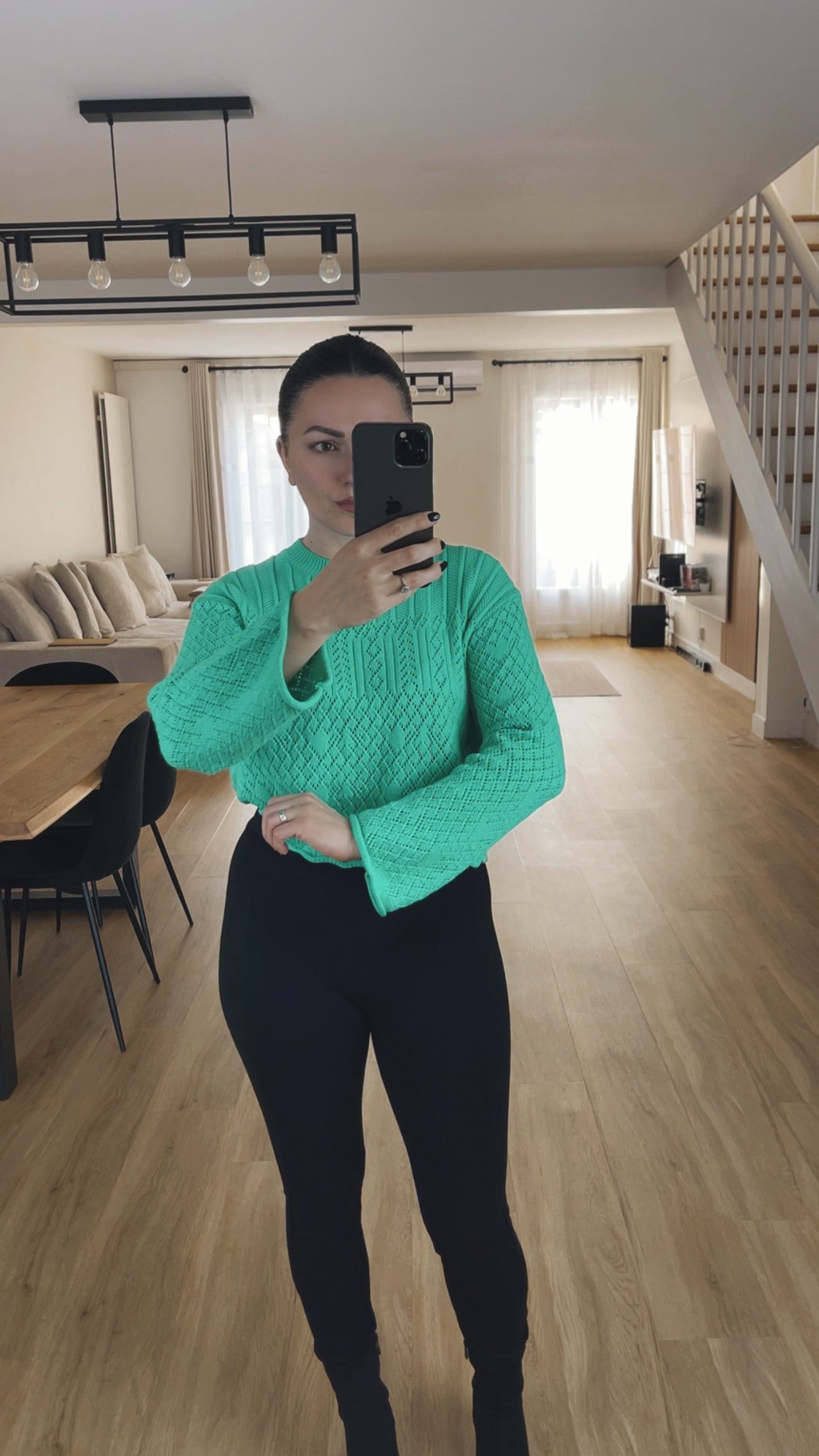 Pull ajouré en maille fine