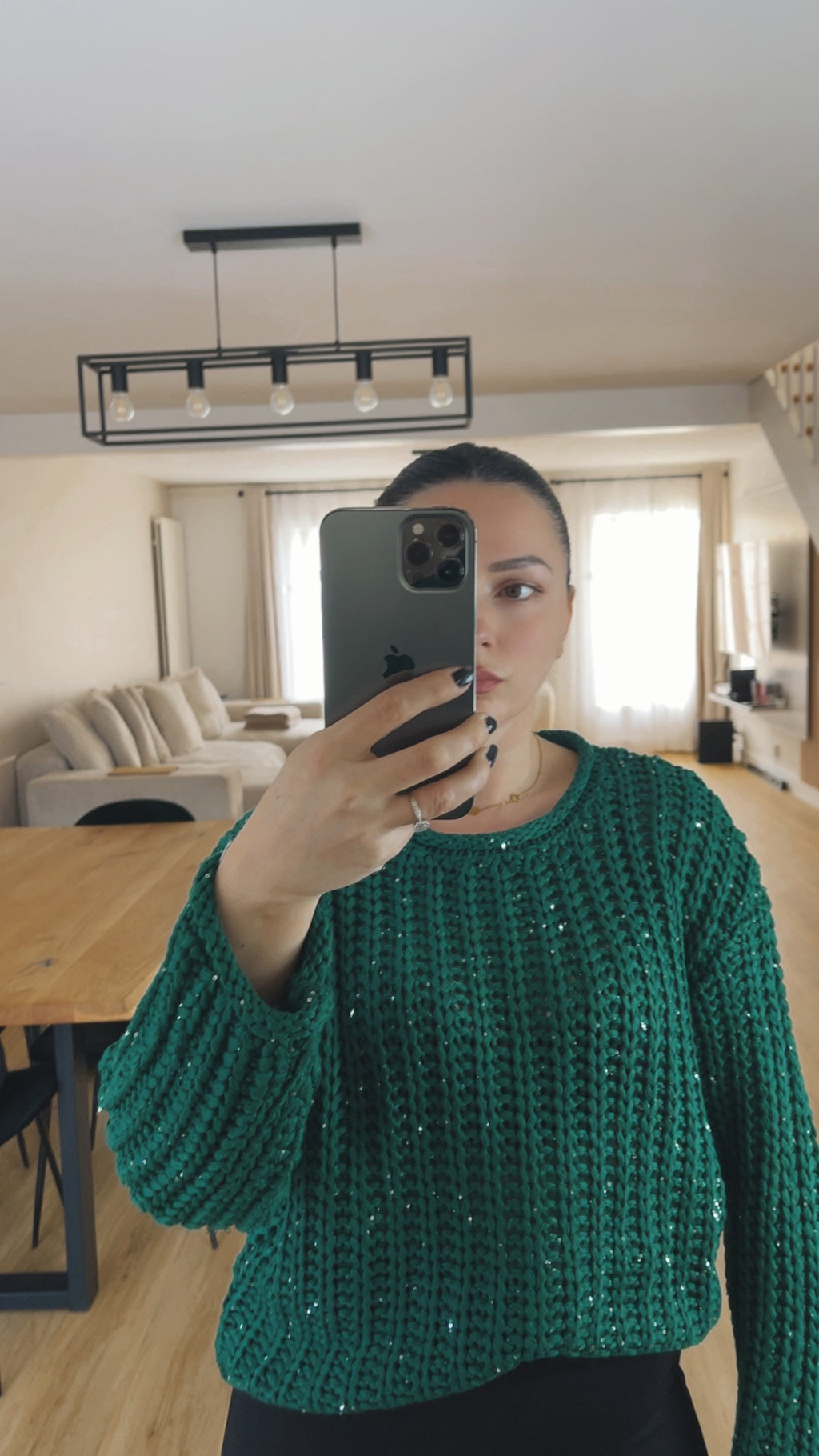 Pull en maille texturée vert avec sequins brillants