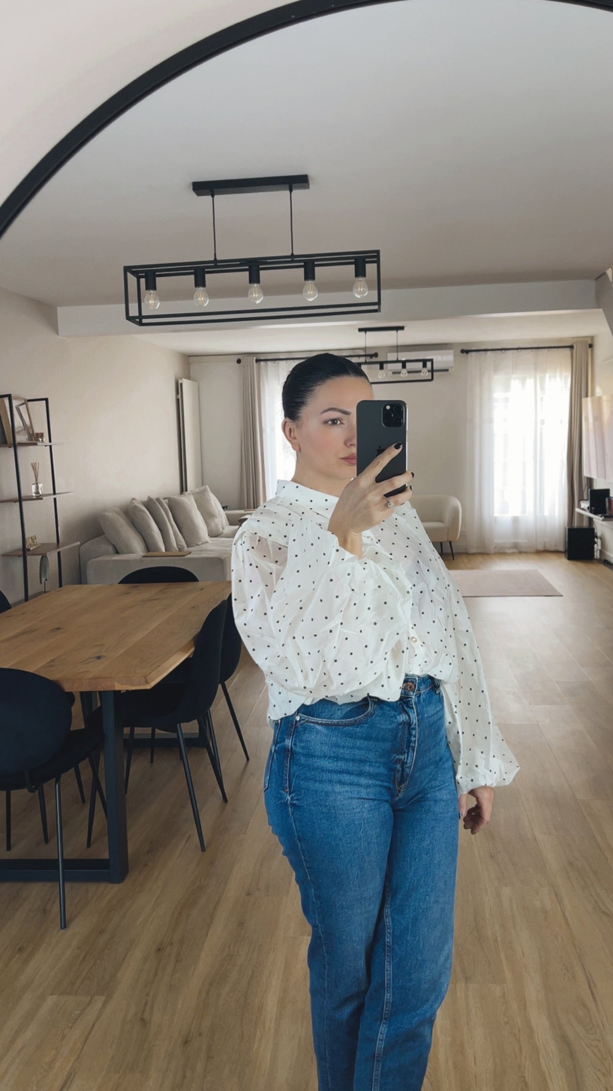 Chemise en voile à pois manches volumineuses